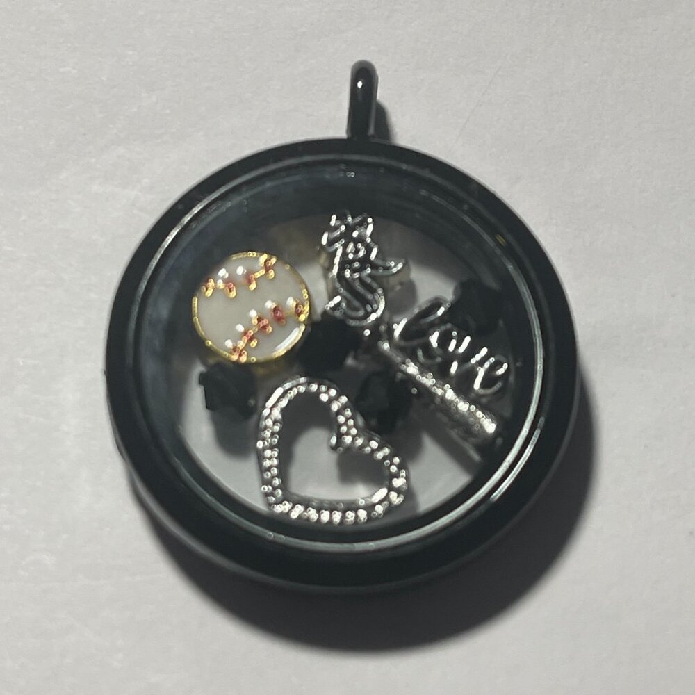Chicago White Sox MLB Memory Charm Locket w/ 22 IN chain NEW